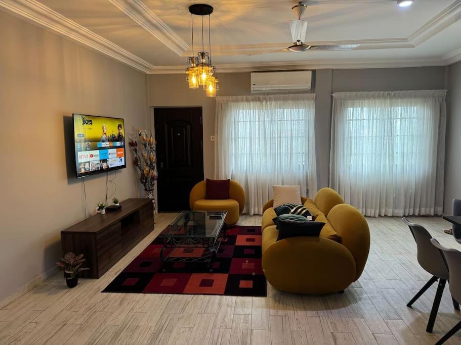 East Legon Luxury 2Bed Apt. W/ Free Wi-Fi Διαμέρισμα Άκρα Εξωτερικό φωτογραφία