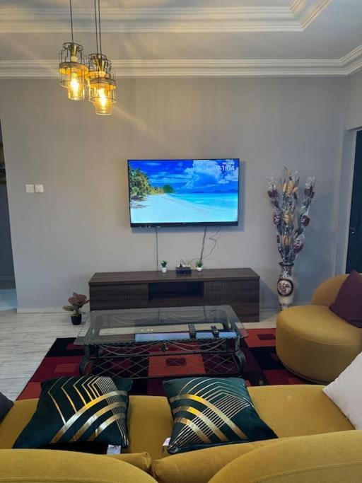 East Legon Luxury 2Bed Apt. W/ Free Wi-Fi Διαμέρισμα Άκρα Εξωτερικό φωτογραφία