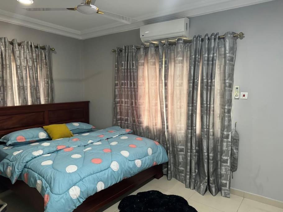 East Legon Luxury 2Bed Apt. W/ Free Wi-Fi Διαμέρισμα Άκρα Εξωτερικό φωτογραφία