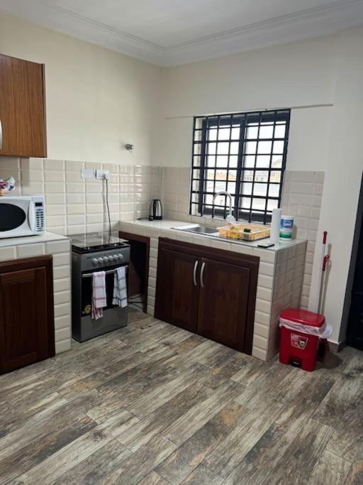 East Legon Luxury 2Bed Apt. W/ Free Wi-Fi Διαμέρισμα Άκρα Εξωτερικό φωτογραφία